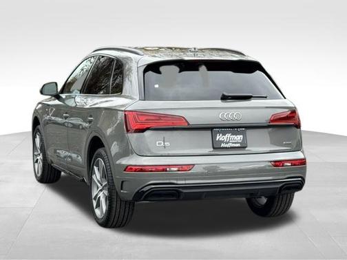 2025 Audi Q5 45 S line quattro Premium