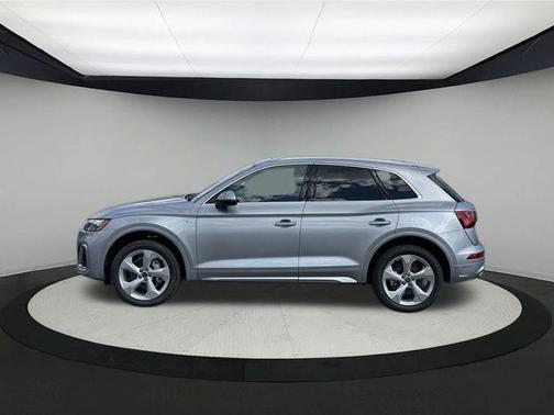 2025 Audi Q5 45 S line quattro Premium