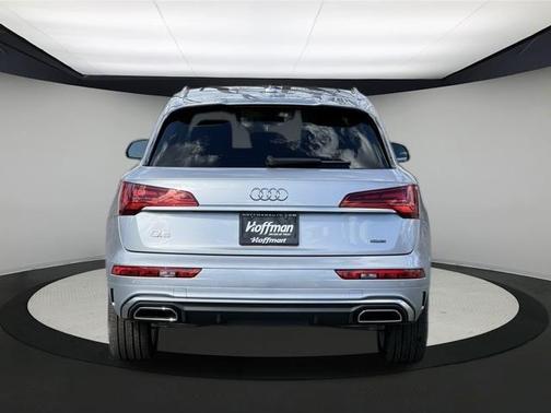 2025 Audi Q5 45 S line quattro Premium