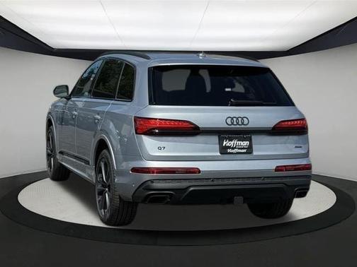 2025 Audi Q7 55 Premium Plus