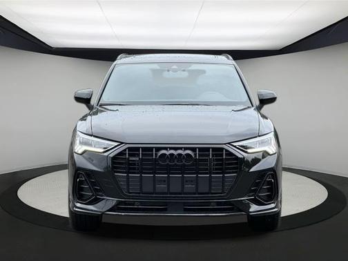 2025 Audi Q3 45 S line Premium