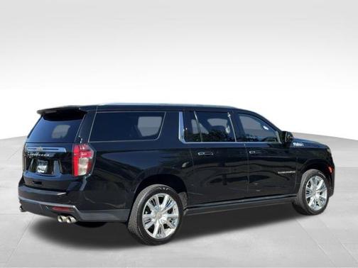 2022 Chevrolet Suburban High Country