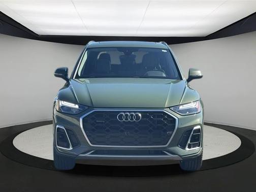 2022 Audi Q5 e 55 S line quattro Premium