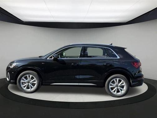 2025 Audi Q3 45 S line Premium