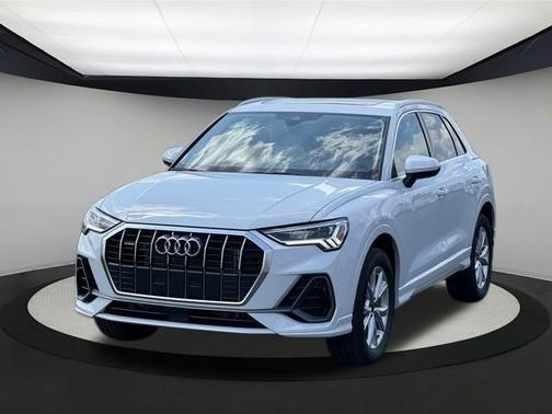 2025 Audi Q3 45 S line Premium