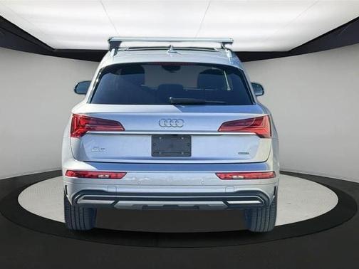 2022 Audi Q5 40 Premium Plus