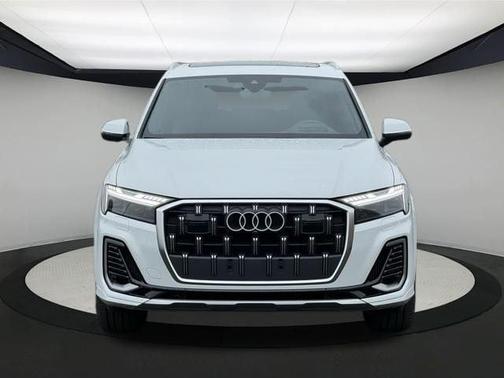 2025 Audi Q7 55 Prestige
