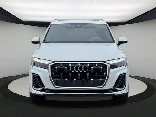 2025 Audi Q7 55 Prestige