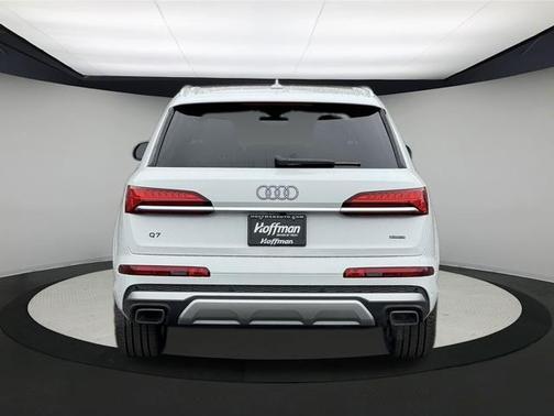 2025 Audi Q7 55 Prestige