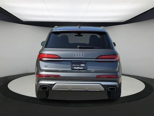 2025 Audi Q7 45 Premium