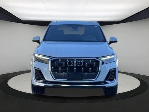 2025 Audi Q7 45 Premium
