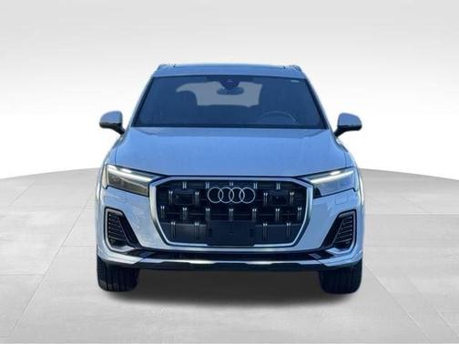 2025 Audi Q7 45 Premium