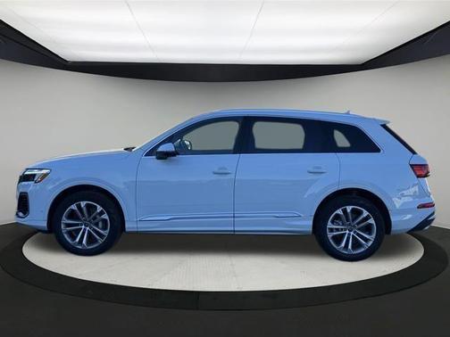 2025 Audi Q7 45 Premium