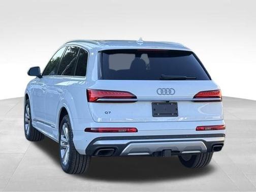 2025 Audi Q7 45 Premium