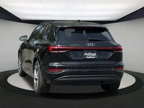 2025 Audi Q6 e-tron Premium