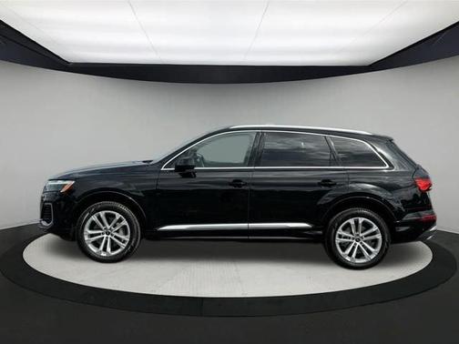 2025 Audi Q7 45 Premium