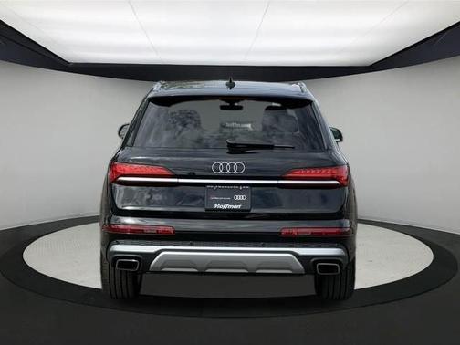 2025 Audi Q7 45 Premium