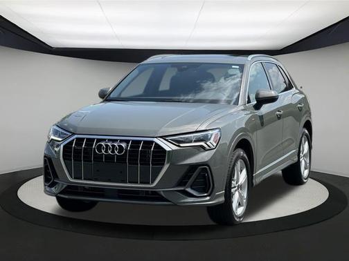 2024 Audi Q3 45 S line Premium