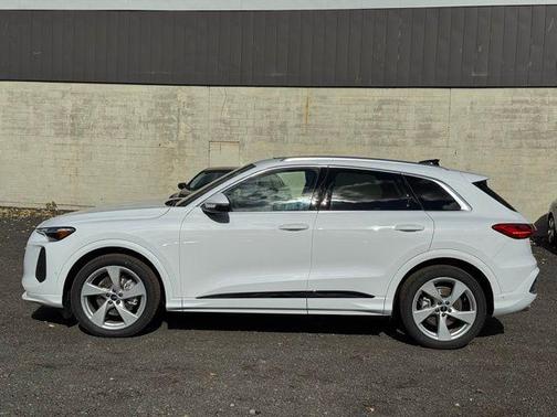 2025 Audi Q5 2.0T quattro Premium