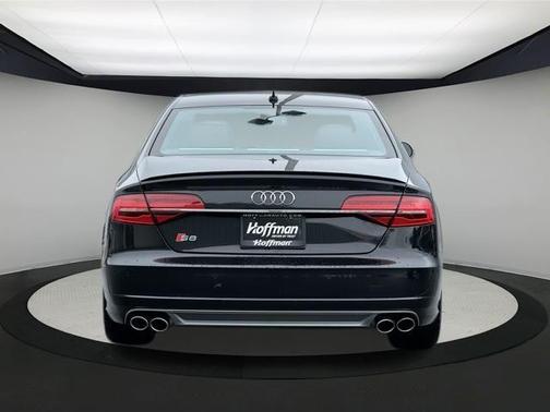 2017 Audi S8 4.0T Plus