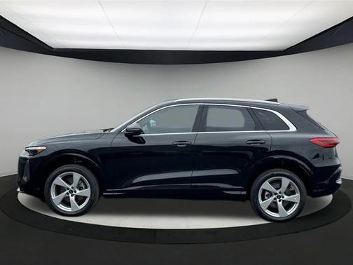 2025 Audi Q5 2.0T quattro Premium