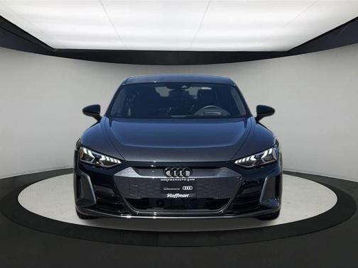 2023 Audi RS e-tron GT Base