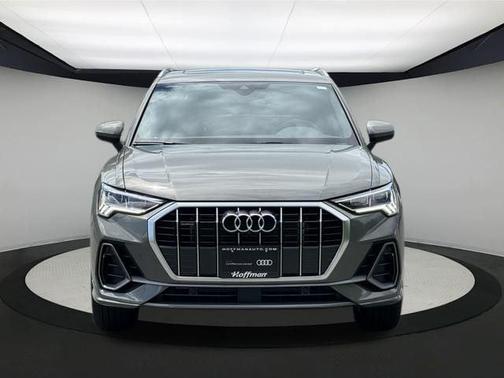 2024 Audi Q3 45 S line Premium