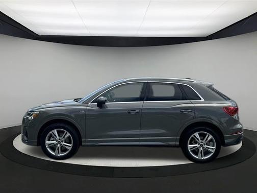 2024 Audi Q3 45 S line Premium