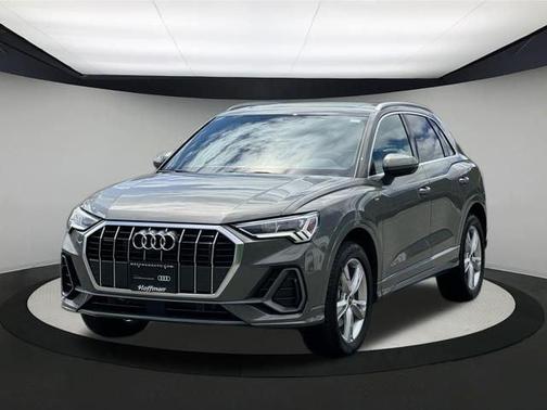 2024 Audi Q3 45 S line Premium