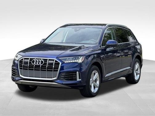 Navarra Blue Metallic 2023 Audi Q7 55 Premium