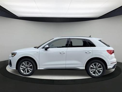 2025 Audi Q3 45 S line Premium