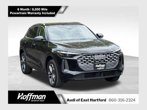 Mythos Black Metallic 2025 Audi Q5 2.0T quattro Premium