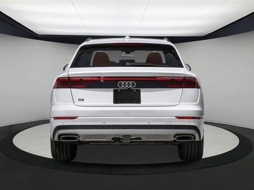 2025 Audi Q8 55 Premium