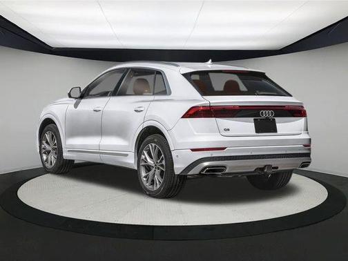 2025 Audi Q8 55 Premium