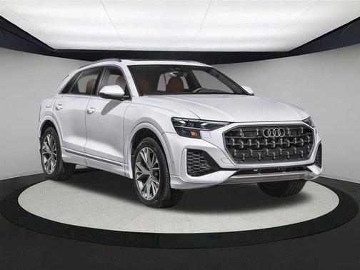2025 Audi Q8 55 Premium