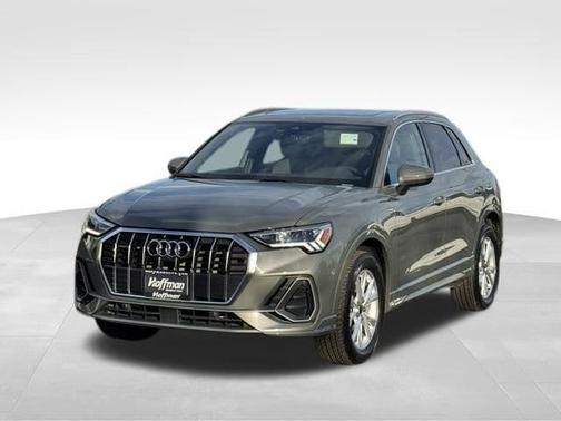 2022 Audi Q3 45 S line Premium