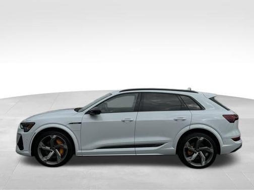 2023 Audi e-tron S Prestige