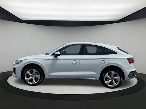 2024 Audi Q5 45 S line quattro Premium