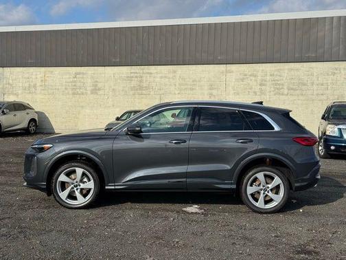 2025 Audi Q5 2.0T quattro Premium