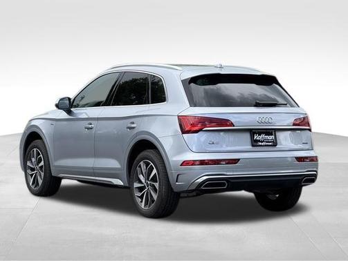 Florett Silver Metallic 2023 Audi Q5 45 S line quattro Premium