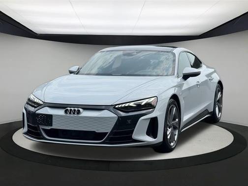2023 Audi e-tron GT Premium Plus