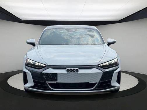 2023 Audi e-tron GT Premium Plus