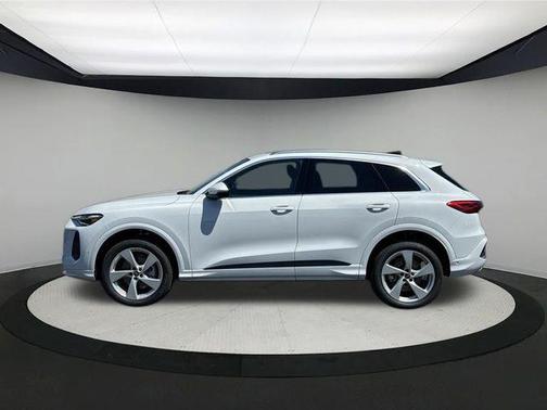 2025 Audi Q5 2.0T quattro Premium