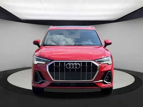 2023 Audi Q3 45 S line Premium