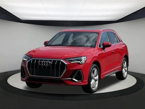 2023 Audi Q3 45 S line Premium