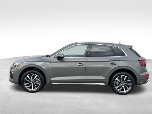 2023 Audi Q5 45 S line quattro Premium