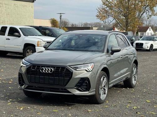 2025 Audi Q3 45 S line Premium