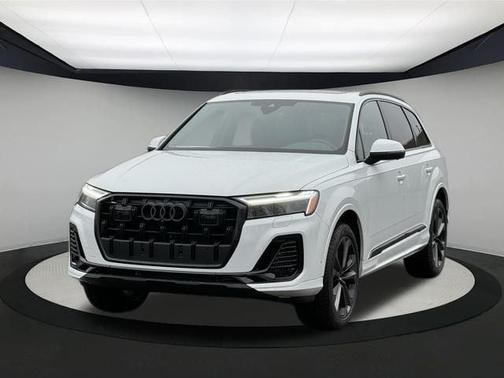 2025 Audi Q7 55 Premium Plus