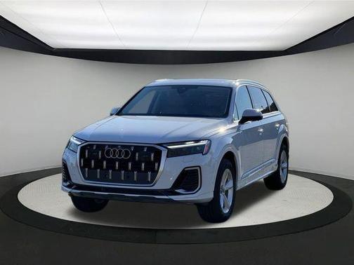 2025 Audi Q7 55 Premium