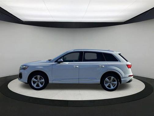 2025 Audi Q7 55 Premium